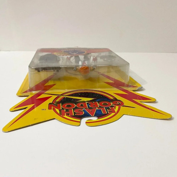 Vintage 1996 Playmates Flash Gordon Princess Thundra Action Figure Flaws - Picture 15 of 16